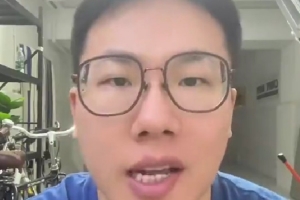 媒体人:猛龙新赛季首发将有三个得分点 一切顺利能冲季后赛 媒体人:猛龙新赛季首发将有三个得分点 一切顺利能冲季后赛