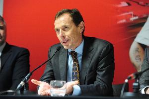 六台:皇马不会派布特拉格诺出席金球奖,仅女足球员威尔独自参加 六台:皇马不会派布特拉格诺出席金球奖,仅女足球员威尔独自参加