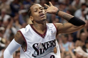 杨毅:艾弗森比欧文厉害 艾弗森的4个队友你给欧文他带不进总决赛 杨毅:艾弗森比欧文厉害 艾弗森的4个队友你给欧文他带不进总决赛