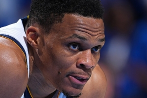 杨毅:威少粉丝现在都不好意思说话了 比赛内容不支持他回击质疑 杨毅:威少粉丝现在都不好意思说话了 比赛内容不支持他回击质疑