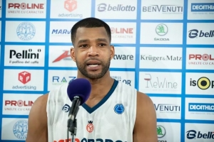 队记:火箭将提拔球员发展教练博斯蒂克 担任球队的助理教练 队记:火箭将提拔球员发展教练博斯蒂克 担任球队的助理教练