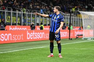 卡洛斯-奥古斯托：我们展现出了取胜的决心 我能踢多个位置是好事