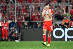 利好拜仁!图片报:金玟哉身体无大碍,可能出战下轮对不莱梅 利好拜仁!图片报:金玟哉身体无大碍,可能出战下轮对不莱梅