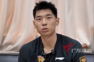 崔永熙:3号位不是我的目标 自己对广东的帮助可能是可以从1防到4 崔永熙:3号位不是我的目标 自己对广东的帮助可能是可以从1防到4