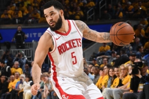 湖记:火箭和湖人情况相似&无足够空间签新球员 谢泼德需挺身而出 湖记:火箭和湖人情况相似&无足够空间签新球员 谢泼德需挺身而出