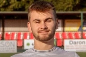 祝福!前阿森纳青训球员比赛中脑部重伤,已被置于诱导昏迷状态 祝福!前阿森纳青训球员比赛中脑部重伤,已被置于诱导昏迷状态