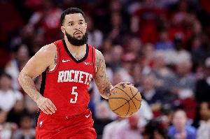 媒体人:火箭只能通过交易填补空缺 阿门&谢泼德与范弗里特有差距 媒体人:火箭只能通过交易填补空缺 阿门&谢泼德与范弗里特有差距