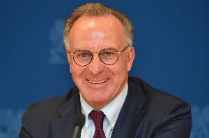 鲁梅尼格:在拜仁踢球时赛后还能喝点酒 没能在国米夺冠很遗憾 鲁梅尼格:在拜仁踢球时赛后还能喝点酒 没能在国米夺冠很遗憾