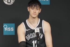 自己的3D属性能否帮到球队?曾凡博:每人都各有特点 尽力而为 自己的3D属性能否帮到球队?曾凡博:每人都各有特点 尽力而为