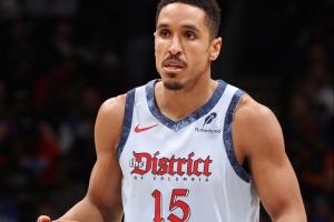 Shams:布罗格登预计将在尼克斯轮换阵容中扮演关键替补角色 Shams:布罗格登预计将在尼克斯轮换阵容中扮演关键替补角色