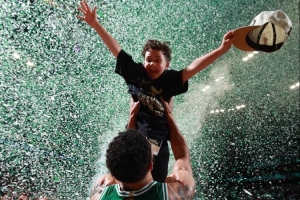 塔图姆:受伤后儿子给予我信心 他认为我可以恢复如初 塔图姆:受伤后儿子给予我信心 他认为我可以恢复如初