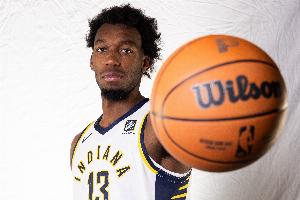 昔日榜眼在列!名记:莫里斯将和怀斯曼等人竞争球队最后一个名额 昔日榜眼在列!名记:莫里斯将和怀斯曼等人竞争球队最后一个名额