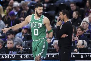 塔图姆:我出战了生涯96%的比赛 虽无法上场仍会全力支持球队 塔图姆:我出战了生涯96%的比赛 虽无法上场仍会全力支持球队