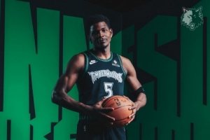 狼王时期的经典球衣!森林狼官宣新赛季带回经典球衣! 狼王时期的经典球衣!森林狼官宣新赛季带回经典球衣!