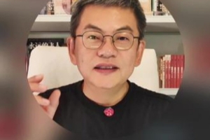 苏群:锡安年年詹姆斯接班人年年被胖揍 瘦了但能否发威还不知道 苏群:锡安年年詹姆斯接班人年年被胖揍 瘦了但能否发威还不知道