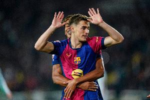 歇半年!世体:加维接受膝盖手术后恢复乐观,预计恢复时间5个月 歇半年!世体:加维接受膝盖手术后恢复乐观,预计恢复时间5个月