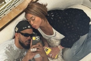 在一起5年了!唐斯祝女友生日快乐:又是比去年更加美好的一年! 在一起5年了!唐斯祝女友生日快乐:又是比去年更加美好的一年!