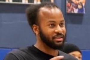 美媒调侃穆迪发际线:搭档库里和追梦就老成这样 他才23岁啊 美媒调侃穆迪发际线:搭档库里和追梦就老成这样 他才23岁啊