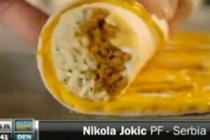 约基奇谈当年选秀被选中时画面被广告掩盖:他们不相信这个胖男孩 约基奇谈当年选秀被选中时画面被广告掩盖:他们不相信这个胖男孩