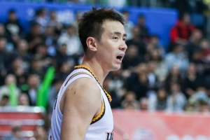 媒体人:赵继伟将接任韩德君成为辽宁男篮新一任球队队长 媒体人:赵继伟将接任韩德君成为辽宁男篮新一任球队队长