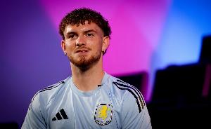 邮报:1-1战平桑德兰后埃梅里批评了维拉全队,除了埃利奥特 邮报:1-1战平桑德兰后埃梅里批评了维拉全队,除了埃利奥特