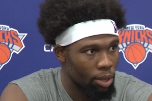 为何想加盟尼克斯?亚布塞莱:他们每个回合全力以赴 有共同目标 为何想加盟尼克斯?亚布塞莱:他们每个回合全力以赴 有共同目标