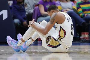 跟腱撕裂!Shams:德章泰-穆雷恢复进展良好 预计新年过后复出 跟腱撕裂!Shams:德章泰-穆雷恢复进展良好 预计新年过后复出