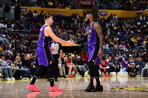 新赛季首发安排?雷迪克:我不会花太多时间在这个问题上钻牛角尖 新赛季首发安排?雷迪克:我不会花太多时间在这个问题上钻牛角尖