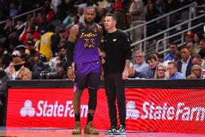 雷迪克:詹姆斯目前精神状态极佳 休赛期我经常和詹姆斯交流 雷迪克:詹姆斯目前精神状态极佳 休赛期我经常和詹姆斯交流