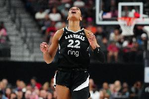 大失水准!阿贾-威尔逊半场11中1仅得3分5板2助3帽 后10投全铁 大失水准!阿贾-威尔逊半场11中1仅得3分5板2助3帽 后10投全铁