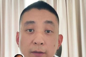 媒体人:ESPN百大11-50里最不能理解米切尔 排在第15简直是夸张 媒体人:ESPN百大11-50里最不能理解米切尔 排在第15简直是夸张