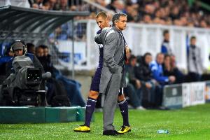 遭辟谣后马卡再发文:穆帅亲自致电本泽马,球员认真考虑去本菲卡 遭辟谣后马卡再发文:穆帅亲自致电本泽马,球员认真考虑去本菲卡