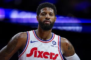 乔治:我还是76人签下的那个保罗-乔治 我觉得我依然很有潜力! 乔治:我还是76人签下的那个保罗-乔治 我觉得我依然很有潜力!