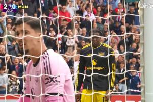 快崩溃了!曼联丢第二球后,刚两度神扑的巴因德尔非常不满 快崩溃了!曼联丢第二球后,刚两度神扑的巴因德尔非常不满