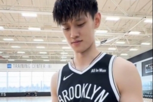 来自哈尔滨的曾凡博当评委 来评评篮网队友们的东北话 来自哈尔滨的曾凡博当评委 来评评篮网队友们的东北话