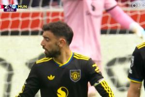 曼联跟队:照这样下去要重演0-4了,B费和达洛特竟公然发生争执 曼联跟队:照这样下去要重演0-4了,B费和达洛特竟公然发生争执