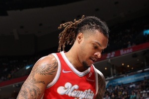 Shams:布兰登-克拉克将接受手术以处理膝关节滑膜炎 6周后复查 Shams:布兰登-克拉克将接受手术以处理膝关节滑膜炎 6周后复查