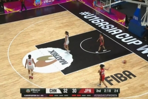 不容易!孙涵昀摘帽后策动反击 袁艺芯上篮得手反超比分打停日本 不容易!孙涵昀摘帽后策动反击 袁艺芯上篮得手反超比分打停日本