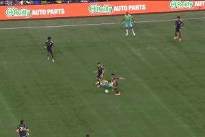 3分钟3球!穆勒送助攻温哥华先下一城,随后西雅图1分钟2球反超 3分钟3球!穆勒送助攻温哥华先下一城,随后西雅图1分钟2球反超