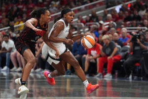 周日竞彩篮球强档:王牌盼提前晋级 狂热无路可退 周日竞彩篮球强档:王牌盼提前晋级 狂热无路可退