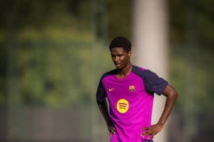 每体:巴萨小将迪亚拉预计两周内复出,他吸引了一线队浓厚的兴趣 每体:巴萨小将迪亚拉预计两周内复出,他吸引了一线队浓厚的兴趣