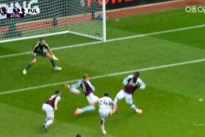 卡什明显手球未判点!英超官方解释:手臂处于合理位置,不是点球 卡什明显手球未判点!英超官方解释:手臂处于合理位置,不是点球