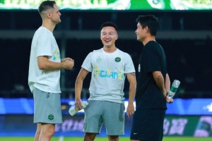 王东升首次以对手身份回到黄龙:回忆永藏我心,愿我们都完成目标 王东升首次以对手身份回到黄龙:回忆永藏我心,愿我们都完成目标