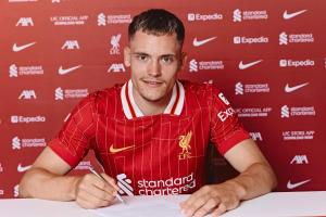 压力不小!1.4亿欧身价维尔茨到利物浦后8场0球1助,吃到2张黄牌 压力不小!1.4亿欧身价维尔茨到利物浦后8场0球1助,吃到2张黄牌