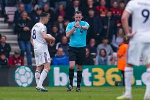 官方公布欧冠国米vs布拉格斯拉维亚裁判组:英格兰主裁卡瓦纳执法 官方公布欧冠国米vs布拉格斯拉维亚裁判组:英格兰主裁卡瓦纳执法