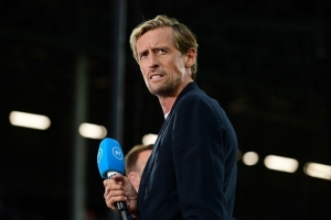 克劳奇:感觉曼联有三个二门,不理解为何没签多纳鲁马或马丁内斯 克劳奇:感觉曼联有三个二门,不理解为何没签多纳鲁马或马丁内斯