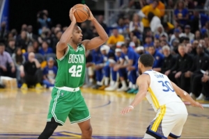 A-级签约!霍福德以多年合同加入勇士 带来宝贵的经验与投射能力 A-级签约!霍福德以多年合同加入勇士 带来宝贵的经验与投射能力