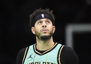 人够了😂勇士大名单已有13人 给库明加2200万还能有第15人 人够了😂勇士大名单已有13人 给库明加2200万还能有第15人