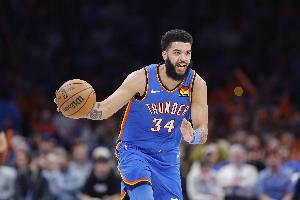 很突然!官方:雷霆前锋肯里奇-威廉姆斯今天接受左膝关节镜手术 很突然!官方:雷霆前锋肯里奇-威廉姆斯今天接受左膝关节镜手术