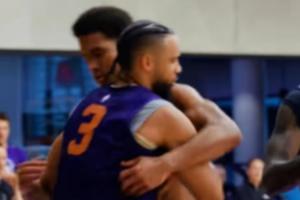 😤继续强硬人设!狄龙在训练营疯狂给太阳新队友上激烈身体对抗 😤继续强硬人设!狄龙在训练营疯狂给太阳新队友上激烈身体对抗